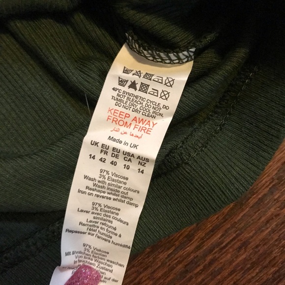 KHAKI SOFT RIB V NECK LONG SLEEVE ELASTIC HEM CROP TOP - Picture 6 of 6